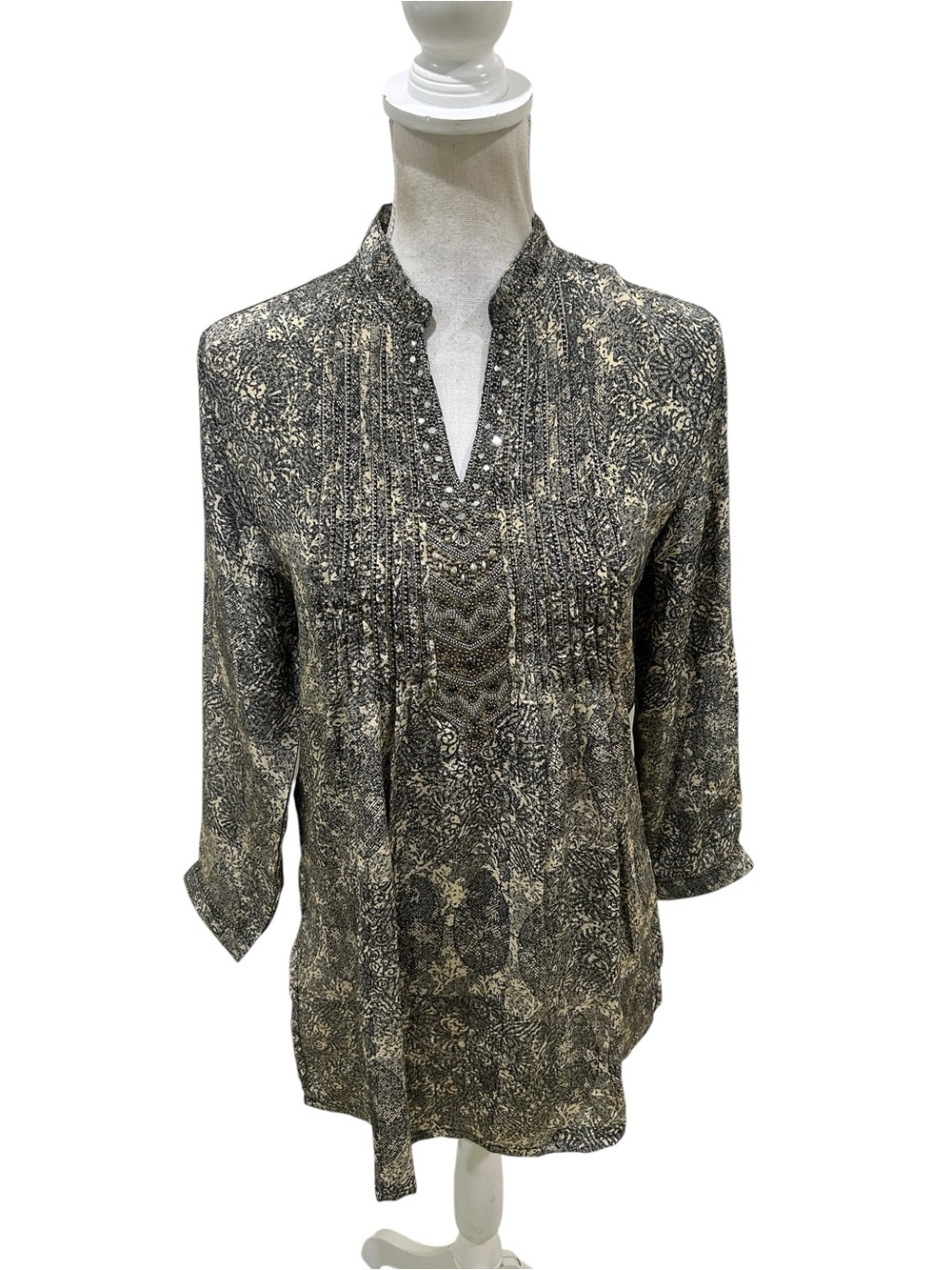 Nwt Christina silk Printed beaded Split-Neck Tunic Top Black & Cream size small